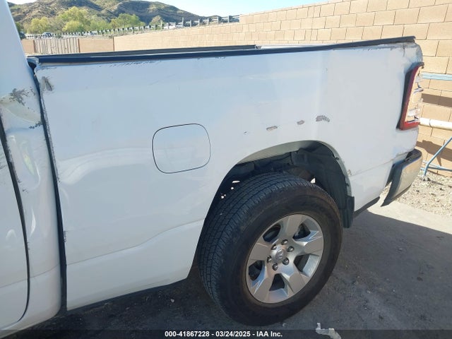 1C6SRFBT2LN395323 RAM 1500 Big Horn  4x4 6'4 Box