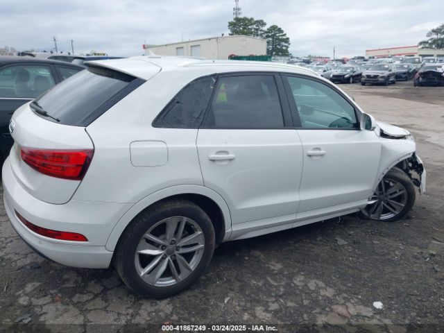 WA1BCCFS2HR009908 Audi Q3 2.0t Premium