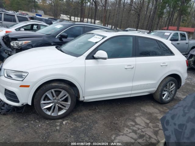 WA1BCCFS2HR009908 Audi Q3 2.0t Premium