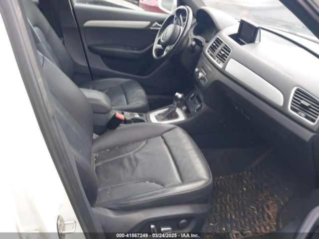 WA1BCCFS2HR009908 Audi Q3 2.0t Premium
