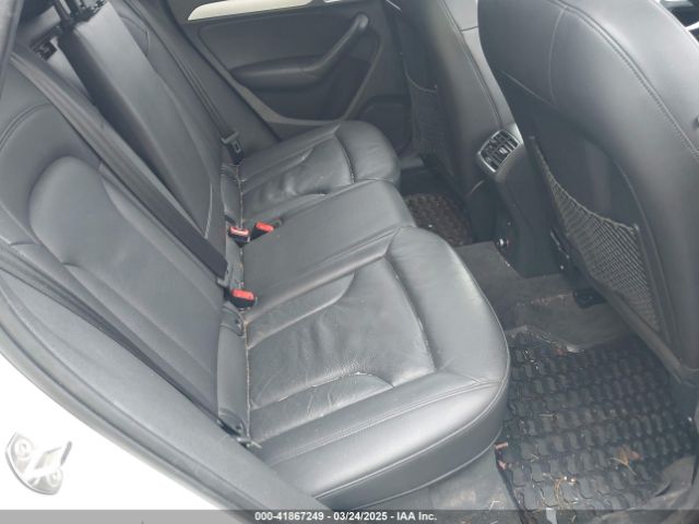 WA1BCCFS2HR009908 Audi Q3 2.0t Premium