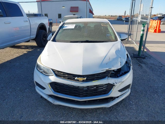 1G1BC5SM0J7137213 Chevrolet Cruze Ls Auto