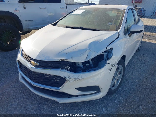 1G1BC5SM0J7137213 Chevrolet Cruze Ls Auto