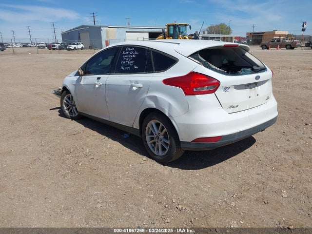 1FADP3K22GL395195 Ford FOCUS SE
