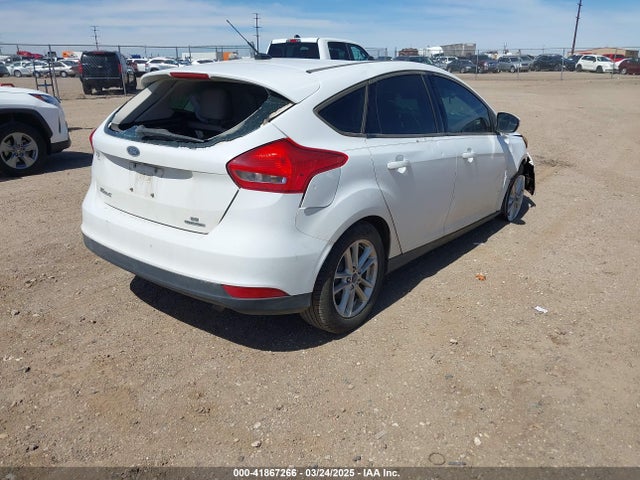 1FADP3K22GL395195 Ford FOCUS SE
