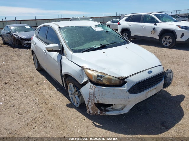 1FADP3K22GL395195 Ford FOCUS SE