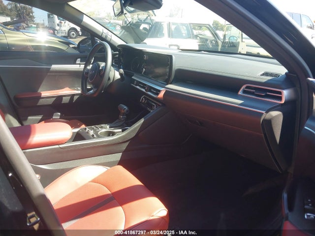 5XXG64J29RG255682 KIA K5 Gt-line