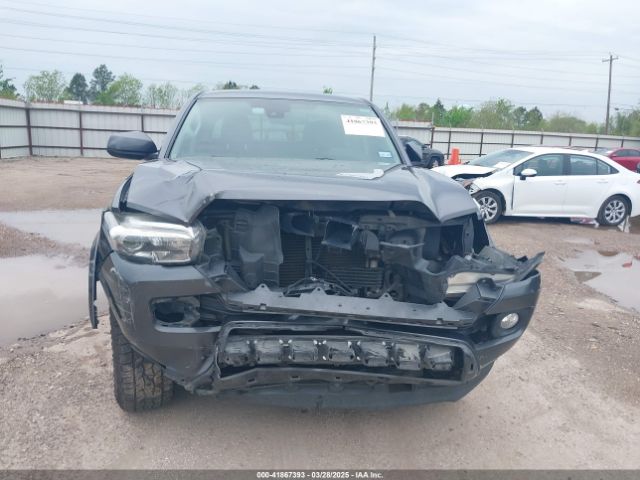 5TFAZ5CN5JX062498 Toyota Tacoma Sr5 V6