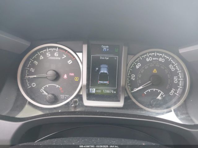 5TFAZ5CN5JX062498 Toyota Tacoma Sr5 V6
