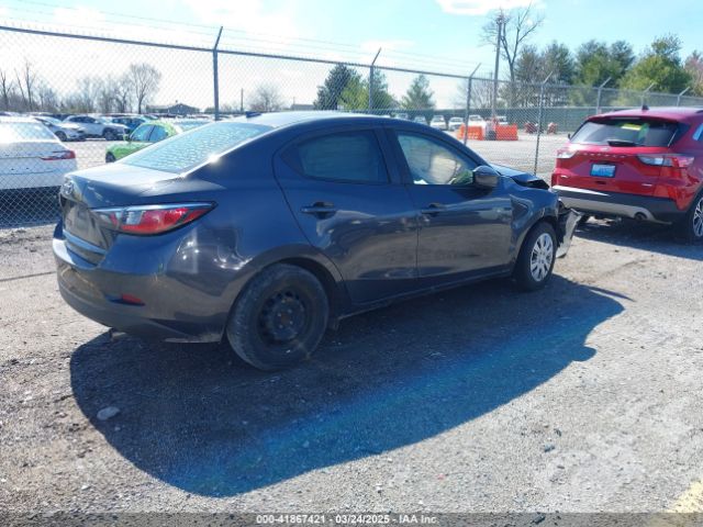 2019 TOYOTA YARIS 3MYDLBYV3KY525665 Photo 3