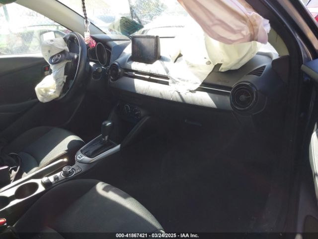 2019 TOYOTA YARIS 3MYDLBYV3KY525665 Photo 4