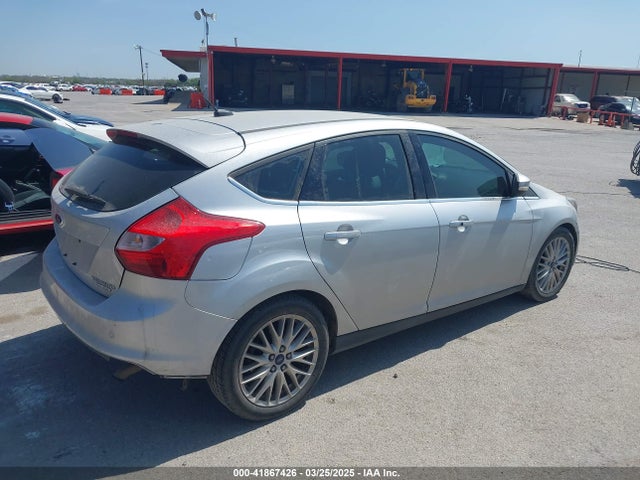 1FADP3N22EL253809 Ford Focus Titanium