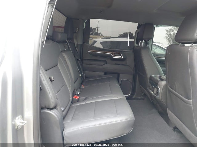GMC l84 2025 1GTPHDED1SZ164270 Image 8