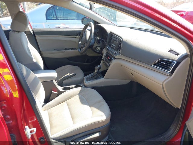 5NPD74LF3HH121169 Hyundai ELANTRA SE