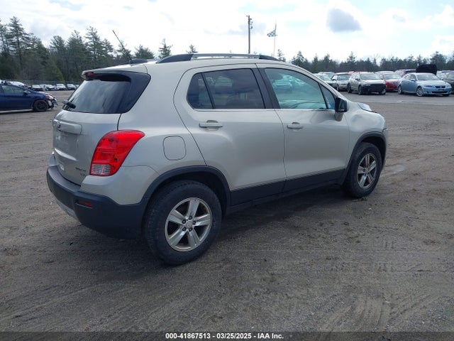 3GNCJPSB2GL276220 Chevrolet Trax Lt