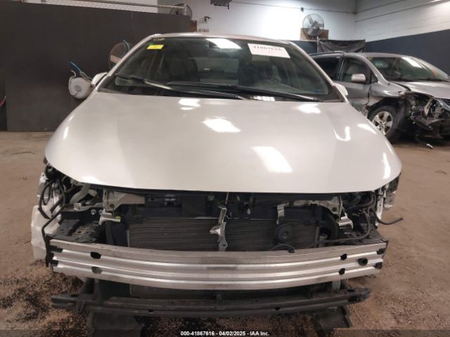 JTND4MBE3P3197708 Toyota COROLLA SE
