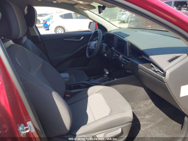 KNDCP3LE0R5131723 KIA NIRO LX