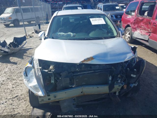 3N1CN7AP3FL870228 Nissan Versa 1.6 Sv