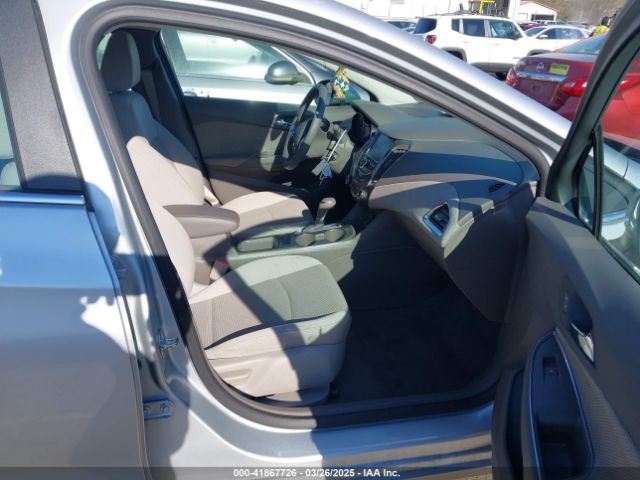 2017 CHEVROLET CRUZE 1G1BE5SM4H7139311 Photo 4