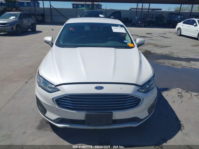 3FA6P0HD0KR215531 Ford FUSION SE