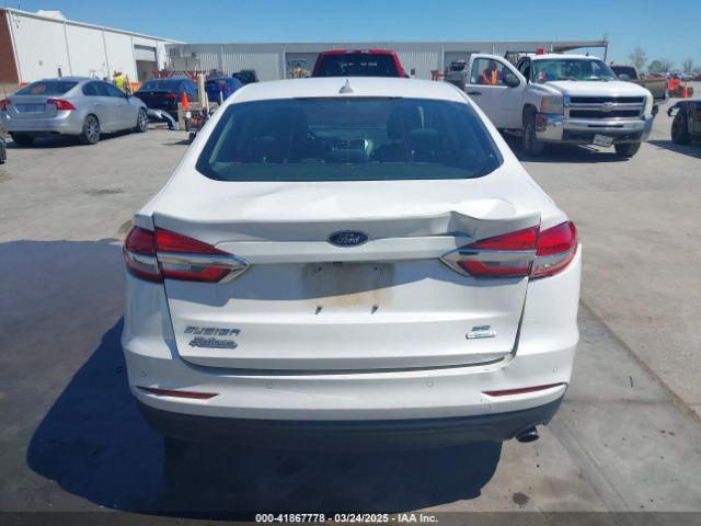 3FA6P0HD0KR215531 Ford FUSION SE