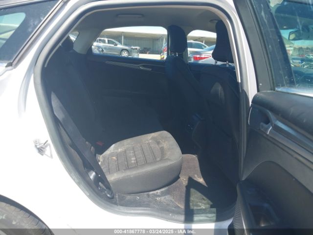 3FA6P0HD0KR215531 Ford FUSION SE