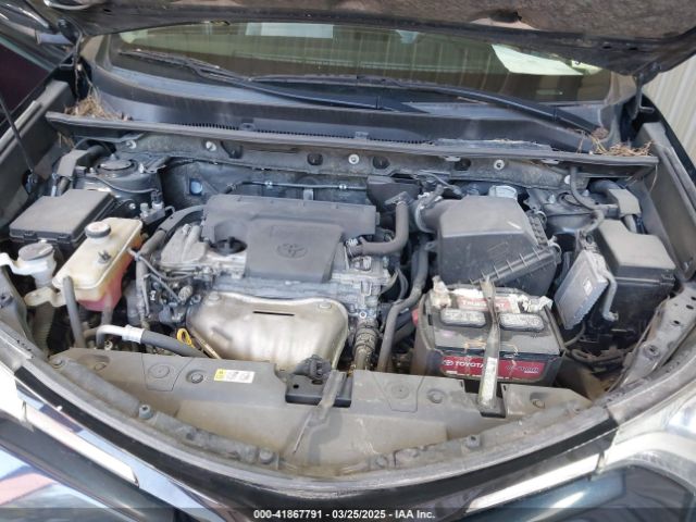 JTMRFREV9JD247607 Toyota Rav4 Xle