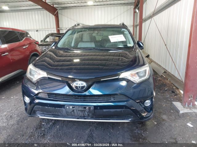 JTMRFREV9JD247607 Toyota Rav4 Xle