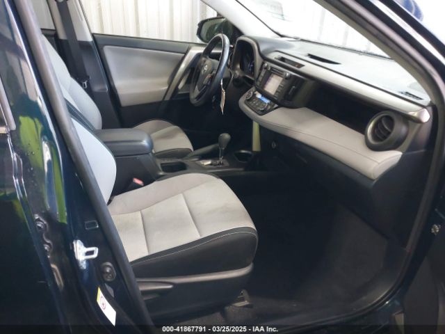 JTMRFREV9JD247607 Toyota Rav4 Xle