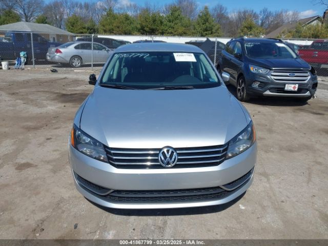 1VWAT7A32FC043594 Volkswagen Passat 1.8t Wolfsburg Edition