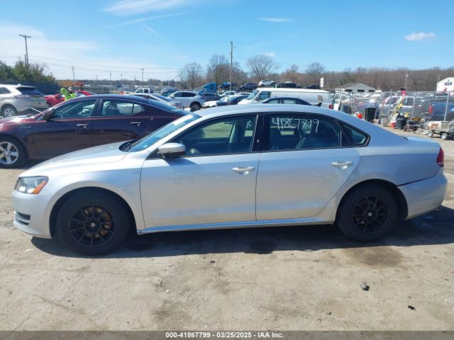 1VWAT7A32FC043594 Volkswagen Passat 1.8t Wolfsburg Edition
