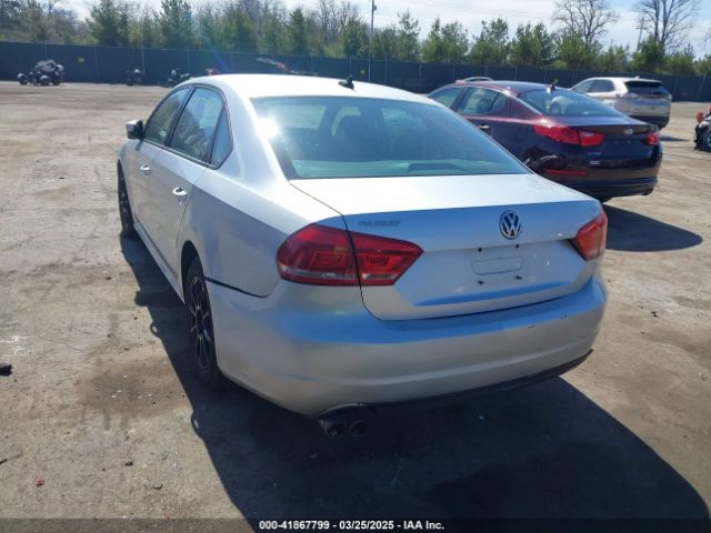 1VWAT7A32FC043594 Volkswagen Passat 1.8t Wolfsburg Edition