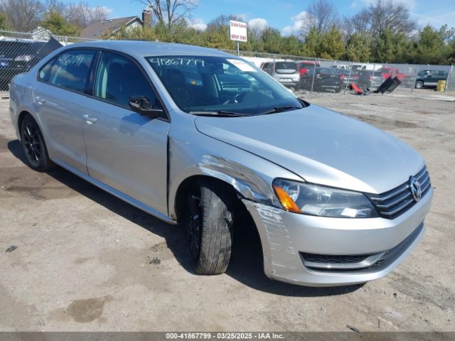 1VWAT7A32FC043594 Volkswagen Passat 1.8t Wolfsburg Edition