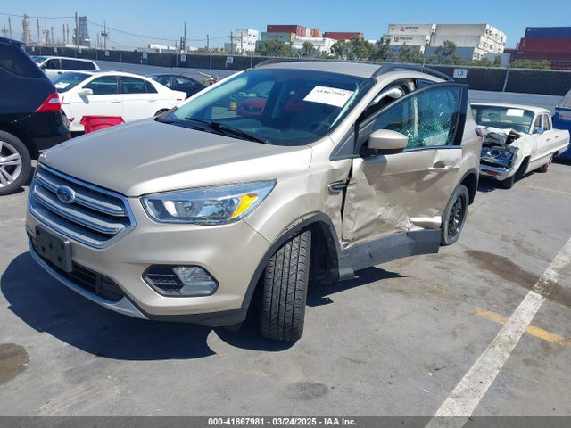 1FMCU9GD8JUA26656 Ford ESCAPE SE
