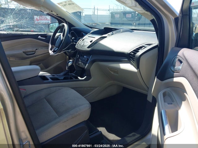 1FMCU9GD8JUA26656 Ford ESCAPE SE