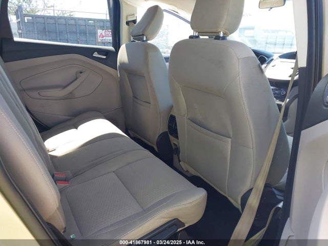 1FMCU9GD8JUA26656 Ford ESCAPE SE