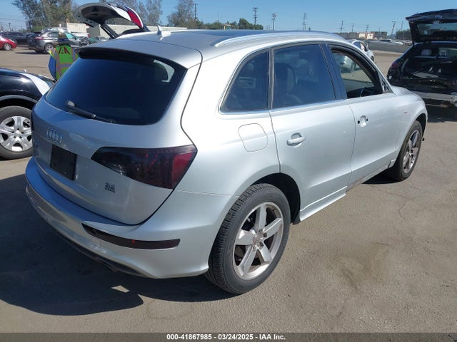 2011 AUDI Q5 WA1DKAFP9BA068715 Photo 3