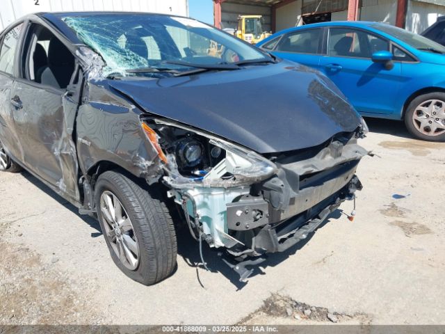 JTDKDTB37H1596039 Toyota Prius C Two