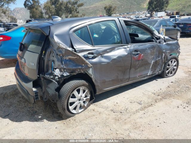JTDKDTB37H1596039 Toyota Prius C Two