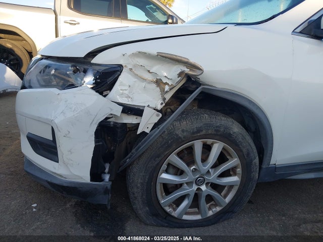 KNMAT2MT1JP613765 Nissan ROGUE SV