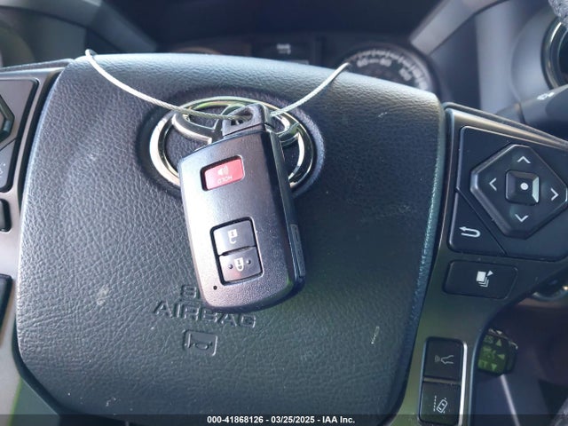 3TMCZ5AN1KM254066 Toyota Tacoma Trd Off Road