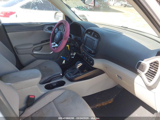 KNDJ23AU6L7033436 KIA SOUL LX