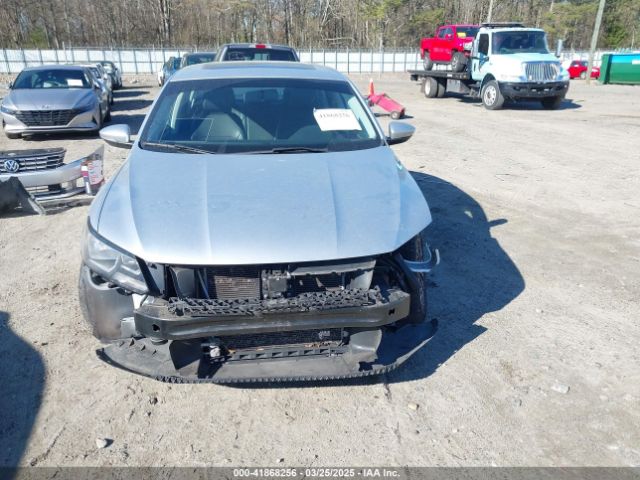 1VWBT7A31HC086072 Volkswagen Passat 1.8t Se