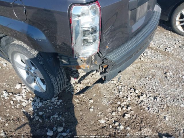 1C4NJPFA9GD609036 Jeep Patriot Latitude