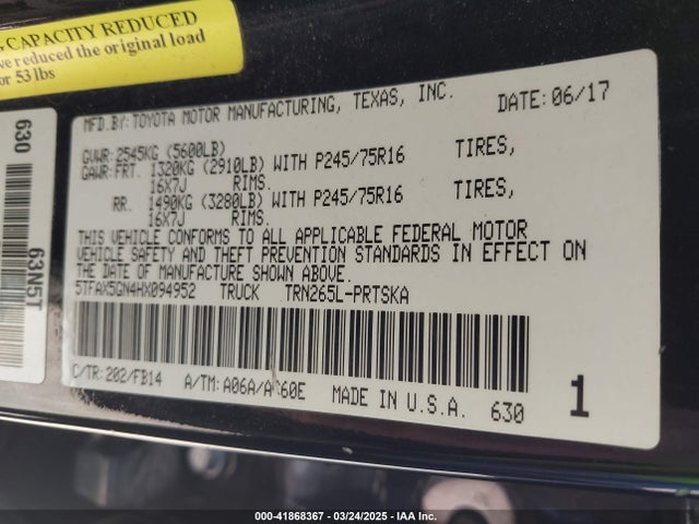 5TFAX5GN4HX094952 Toyota Tacoma Sr