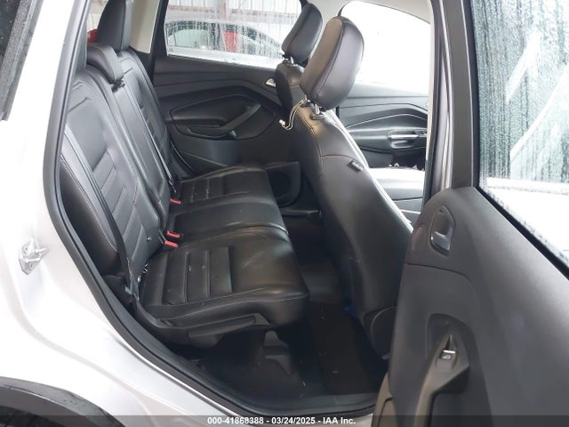 1FMCU9J9XKUA37695 Ford Escape Titanium