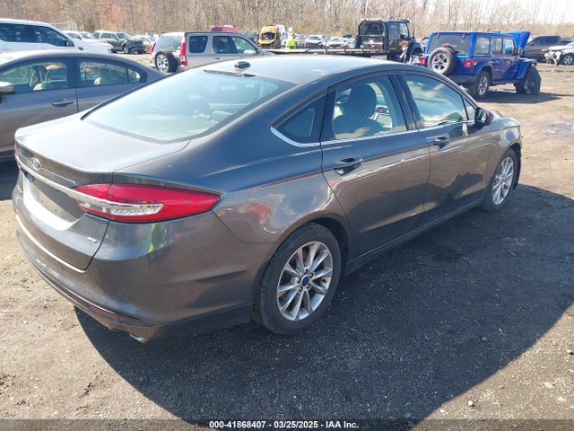 3FA6P0H75HR401388 Ford FUSION SE