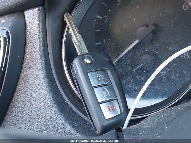 JN8AT2MT8HW381203 Nissan ROGUE S