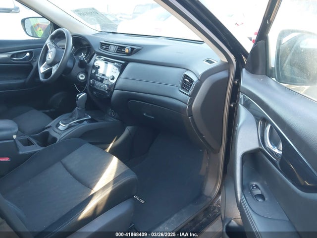 JN8AT2MT8HW381203 Nissan ROGUE S