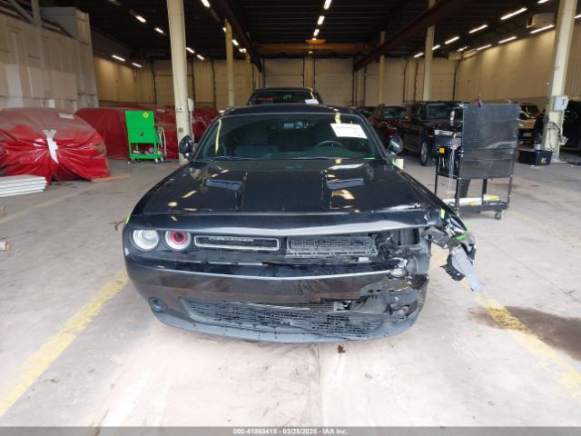 2C3CDZAG2GH195580 Dodge Challenger Sxt
